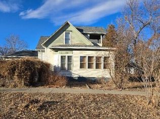 325 Maple Ave SE, Highmore, SD 57345