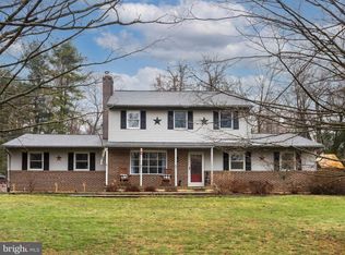 255 Warwick Rd, Elverson, PA 19520