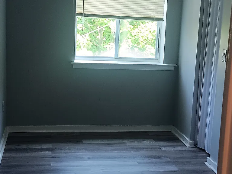 305 Main St #3 — Photo 8