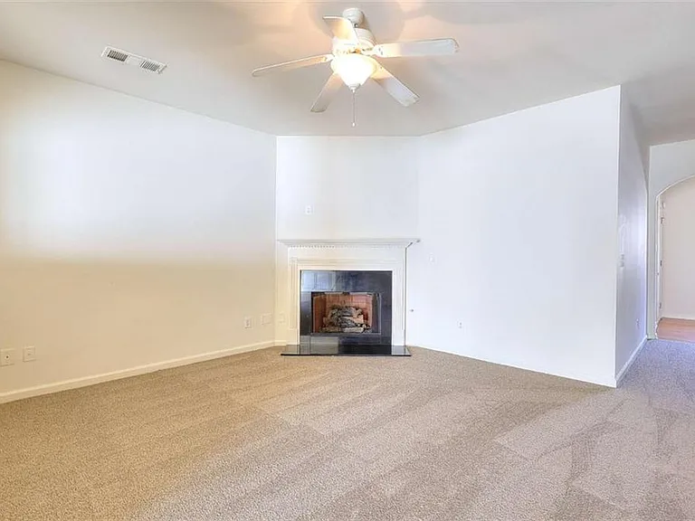 2658 Avanti Way — Photo 6