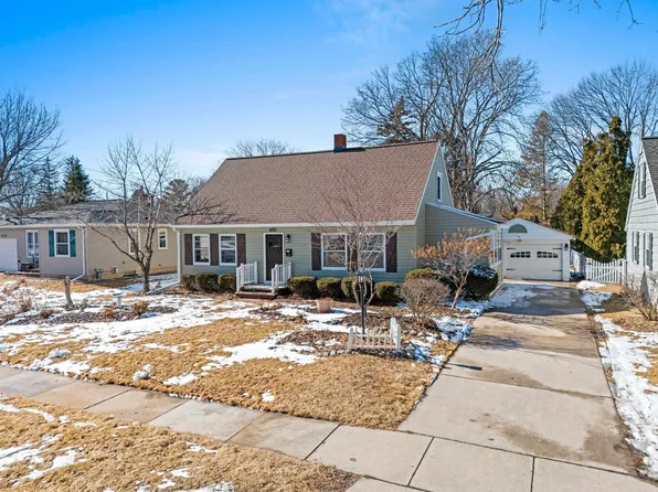 703 N Ontario St, De Pere, WI 54115