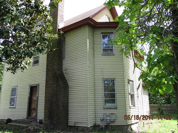 2nd image of 46 Morton Ave
