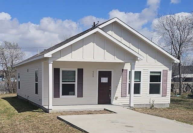 1st image of 520 E Verbina St