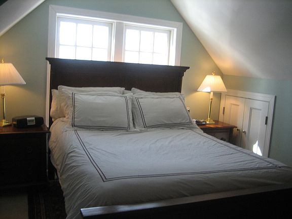 5th image of 3333 N Hoyne Ave