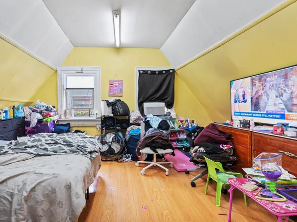 350 East 193rd Street image 15 of 17