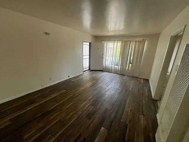 3867 Potomac Ave. — Photo 24