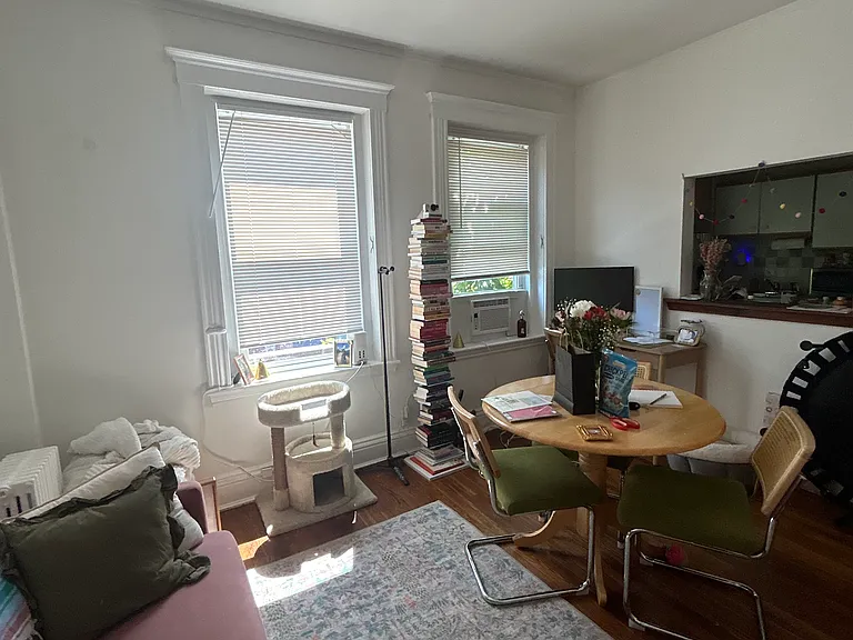 195 Strathmore Rd #4 — Photo 12