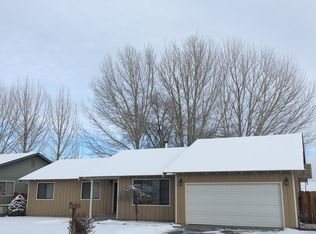 308 Leona Ave, Yerington, NV 89447