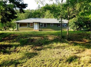 916 N Bank Rd, Roseburg, OR 97470