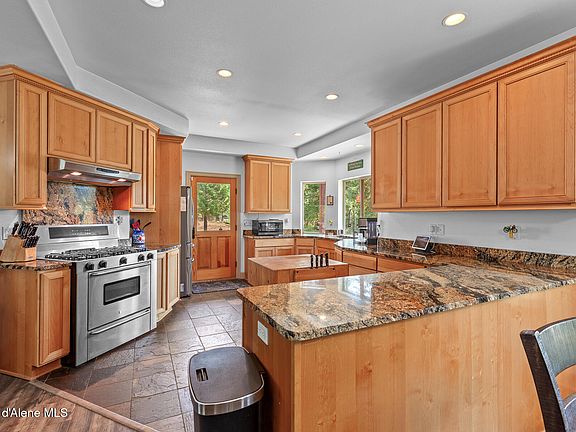 5th image of 10240 E Howard Rd