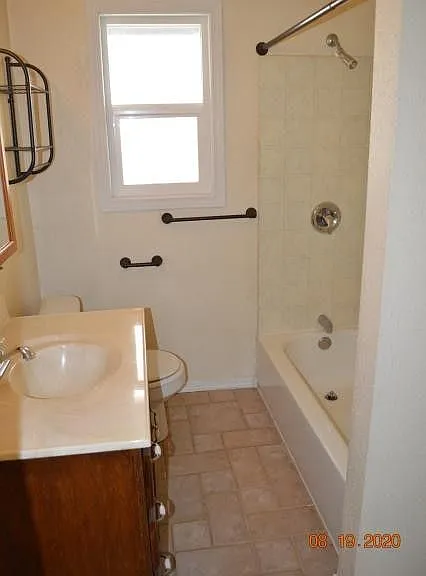 210 McKinley St — Photo 13