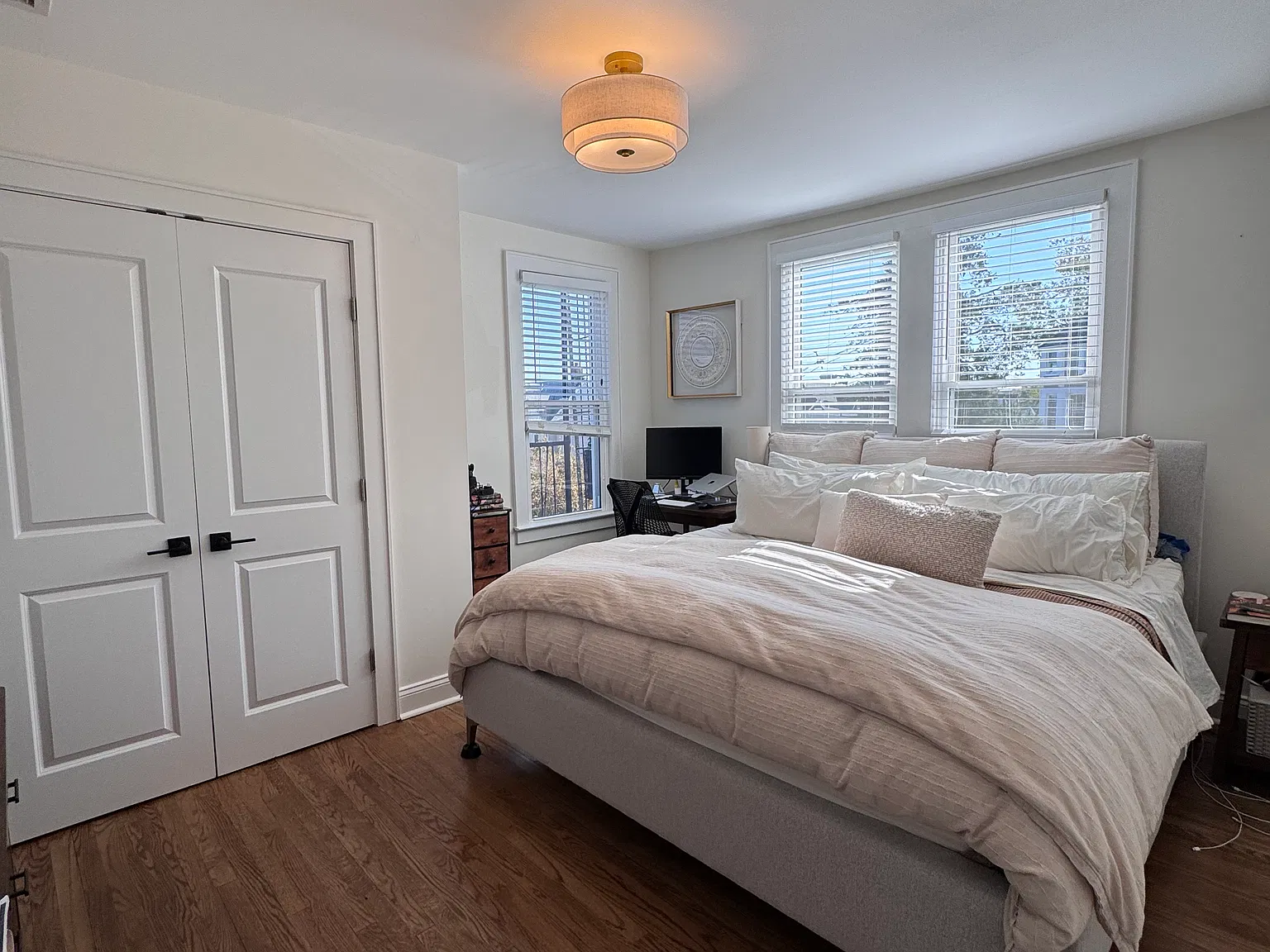 3 bed, 1500 sqft, $4,295 — Photo 3
