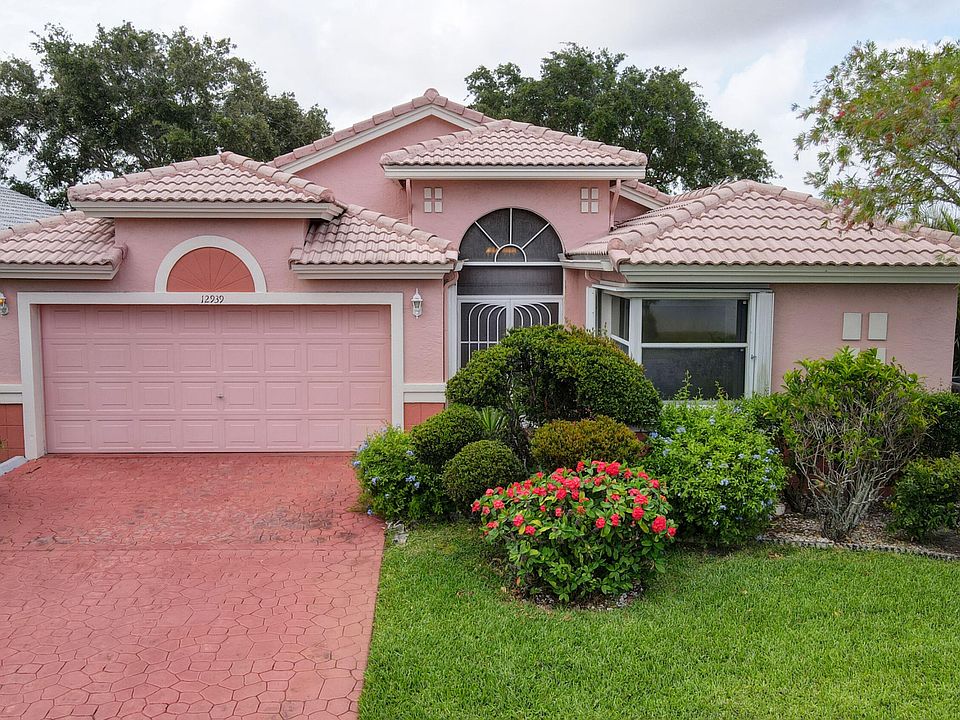 1st image of 12939 Coral Lakes Dr