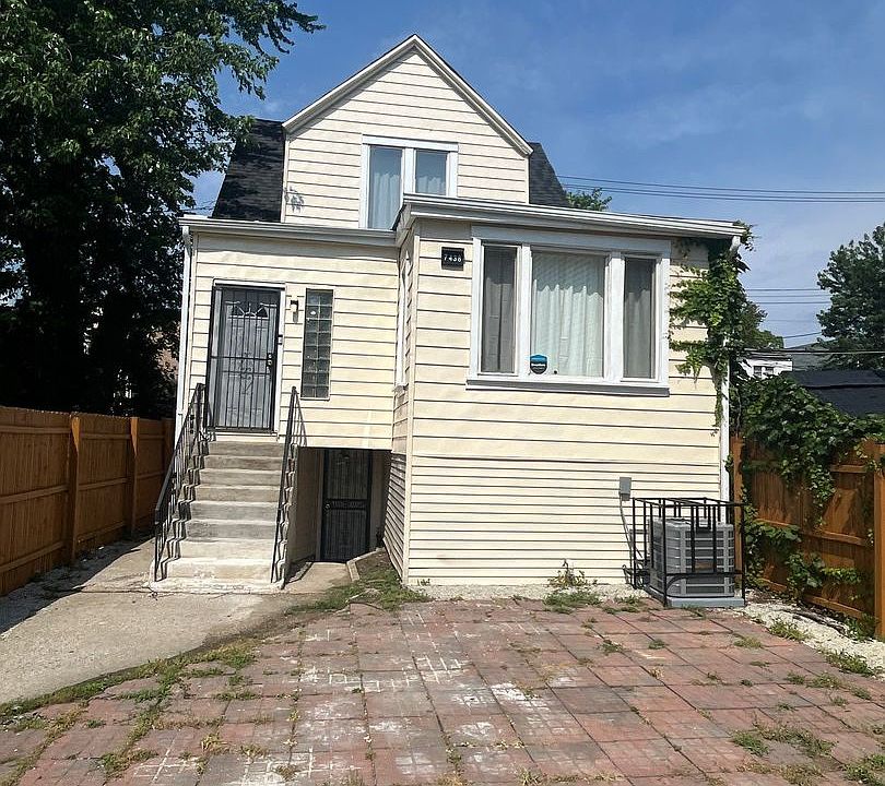 1st image of 7438 S Champlain Ave