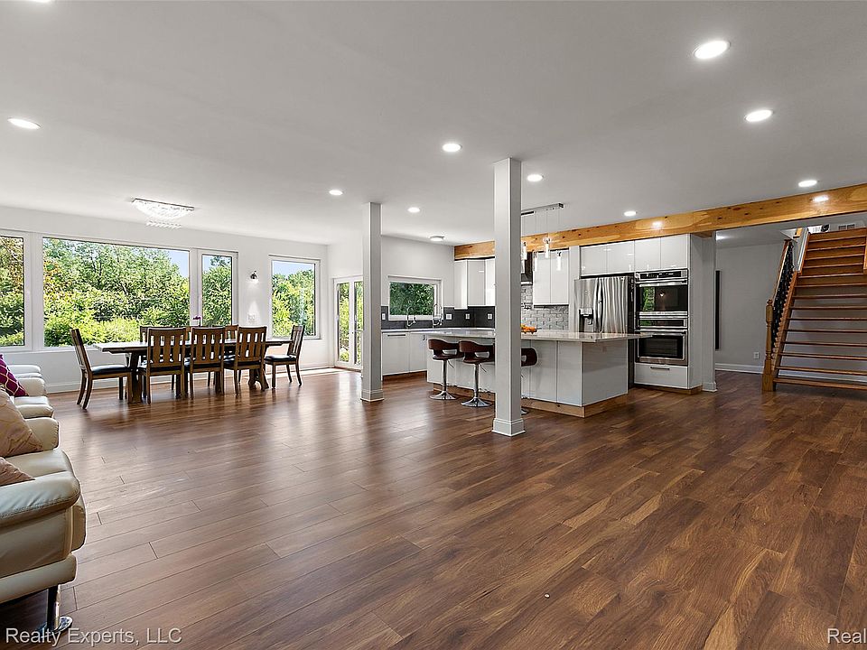 1st image of 6727 Napier Rd