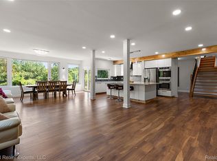 6727 Napier Rd, Plymouth, MI 48170