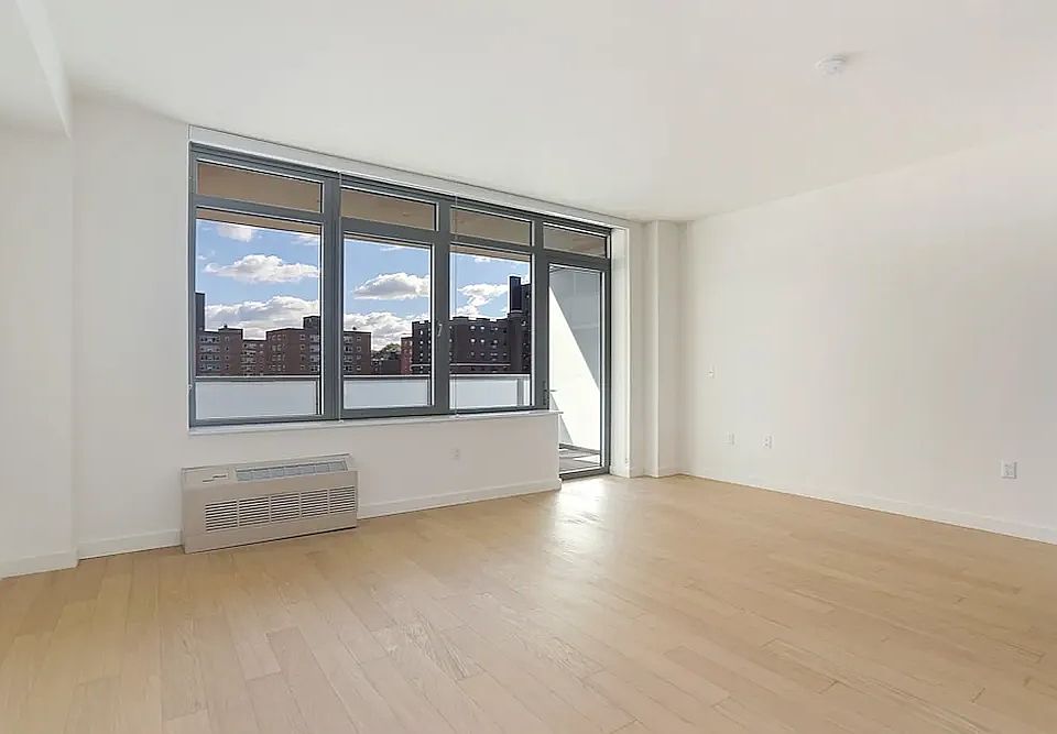 1st image of 180 Myrtle Ave APT 15L