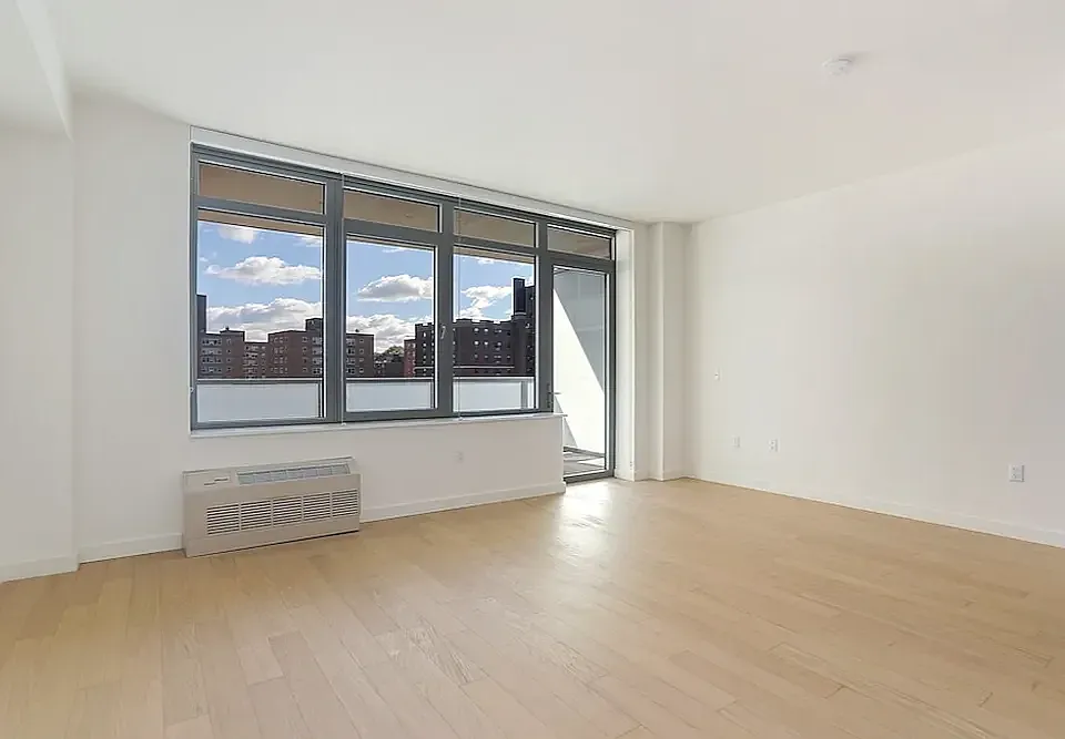 180 Myrtle Ave #15L