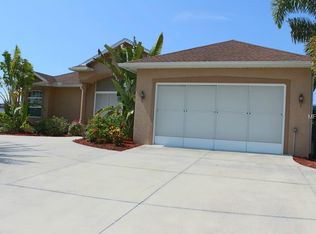 21819 Edgewater Dr, Pt Charlotte, FL 33952