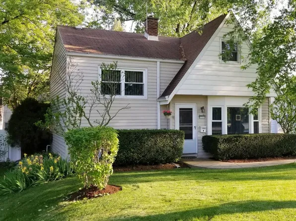 388 W Saint Charles Rd, Elmhurst, IL 60126