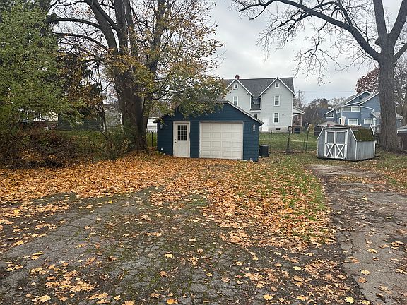 4th image of 124 Cherry St #0