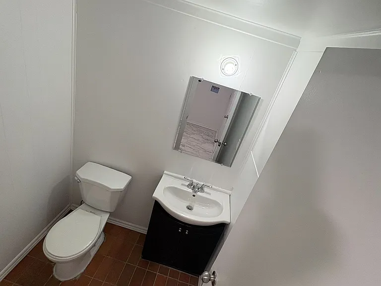 535 Lawrence Ave W — Photo 9