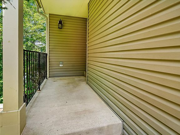 5th image of 15748 Widewater Dr