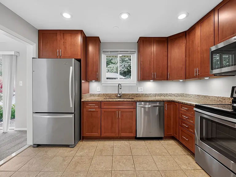 4898 Wheatstone Dr — Photo 11