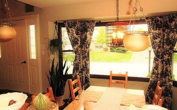 3rd image of 15528 Whitehall Ln #15528