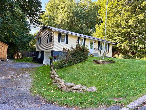 2nd image of 6 Halley Dr