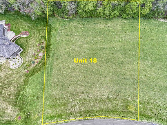 3rd image of 4800 Nantucket Dr Unit 4800-18