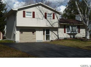 61 Bayberry Cir, Liverpool, NY 13090