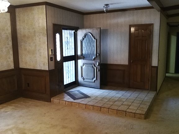 3rd image of 6705 Stoneham Dr