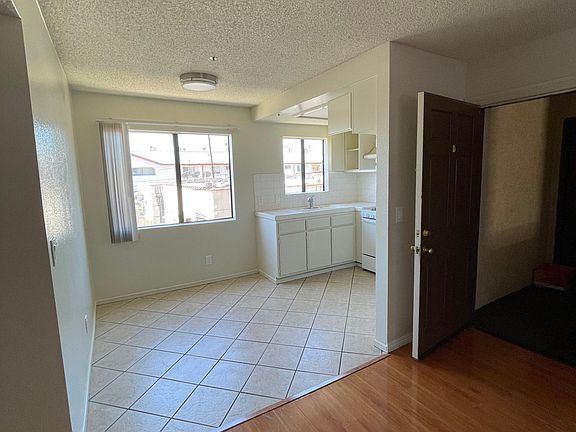 3rd image of 1009 Benito Ave APT B