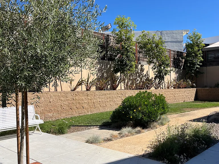Sepulveda Cir — Photo 26