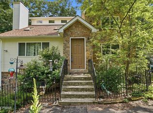 154 Forest Ridge Dr, Hawley, PA 18428