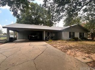 115 W 14th St, Dewitt, AR 72042