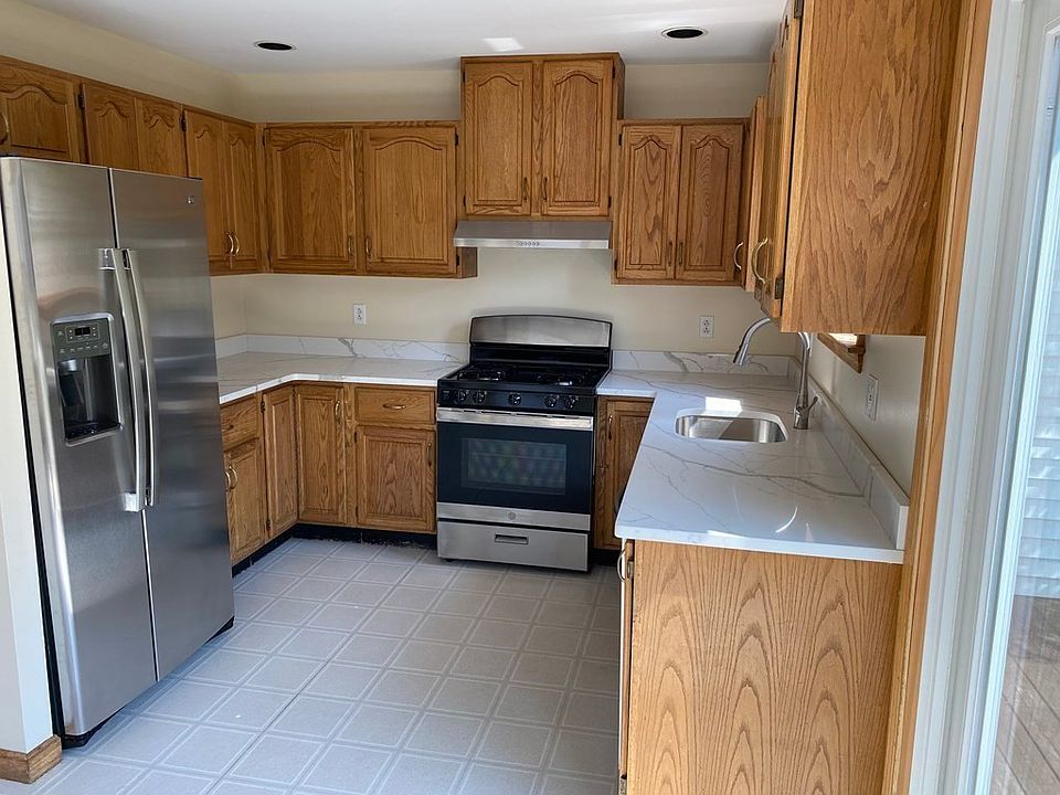 1st image of 14 Central Ave #14
