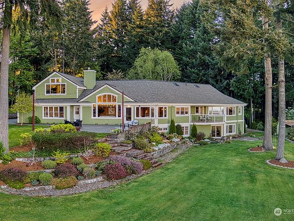 2nd image of 21400 Skyridge Lane NE