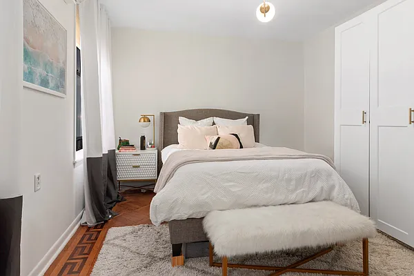 Rented by Douglas Elliman | media 15