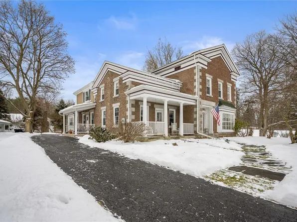 301 Silver Hill Rd, Newark, NY 14513