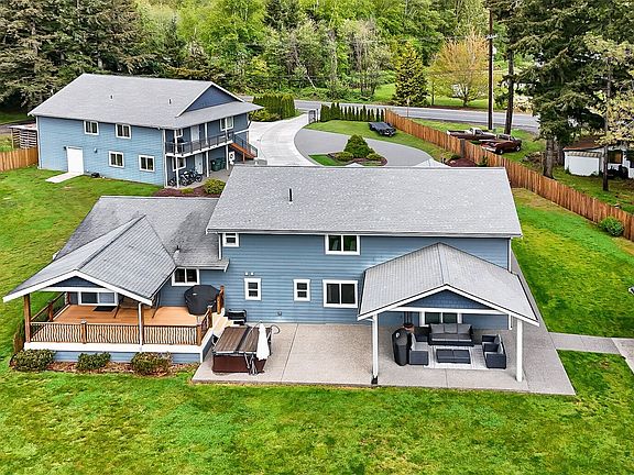 3rd image of 1939 Grandview Road