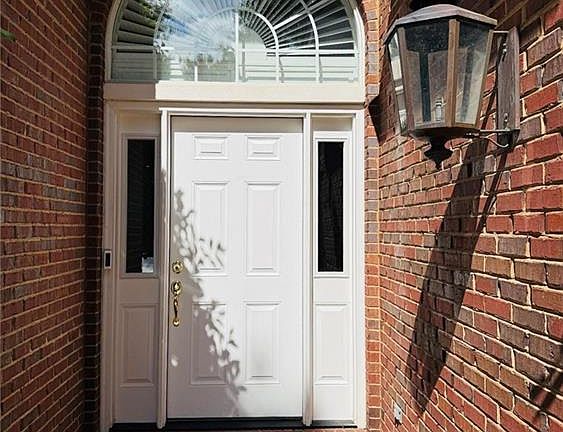 3rd image of 1280 Cameron Dr