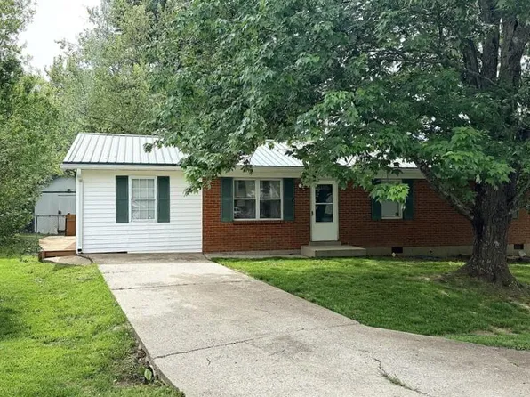 4 Pebble Ct, Frankfort, KY 40601