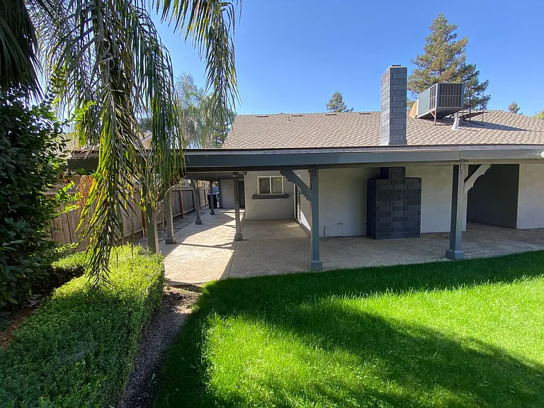 934 N Kent St — Photo 31