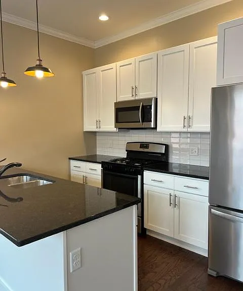 12 E Tupper St #1 — Photo 9
