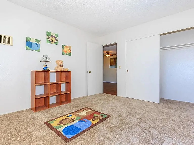 Windsong Apartments — Photo 19