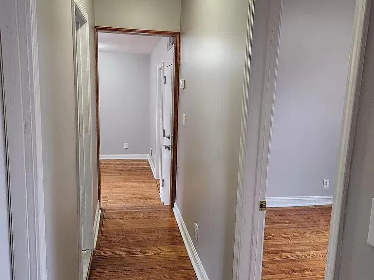723 Hudson Ave #1 — Photo 10