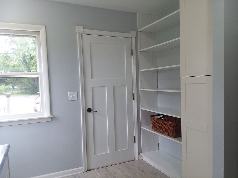 2nd image of 406 W Water St