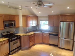 8 Park St FLOOR 2, Wakefield, MA 01880